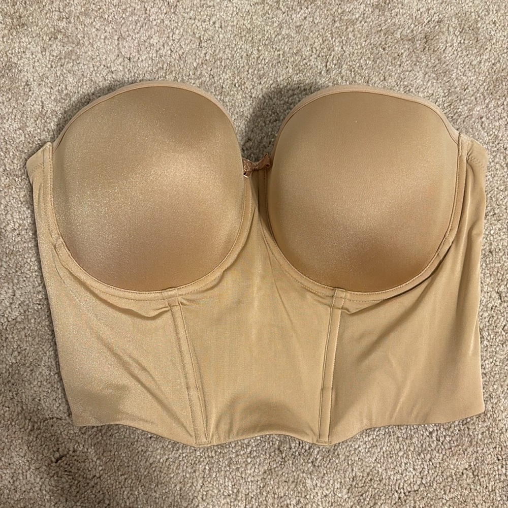 New with tag Le Mystere Women's Soiree Convertible Bustier Bra size 38D.